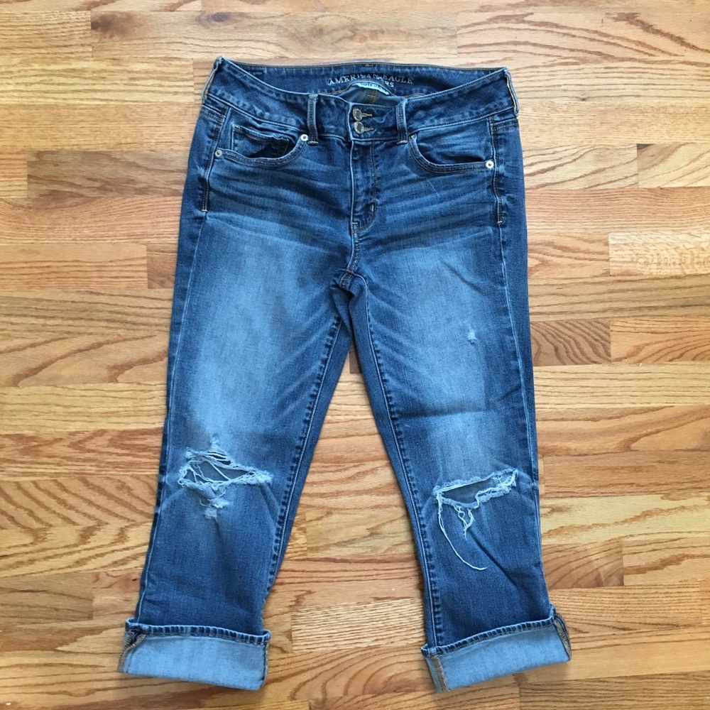 American Eagle Artist Crop Distressed Capri Jeans
